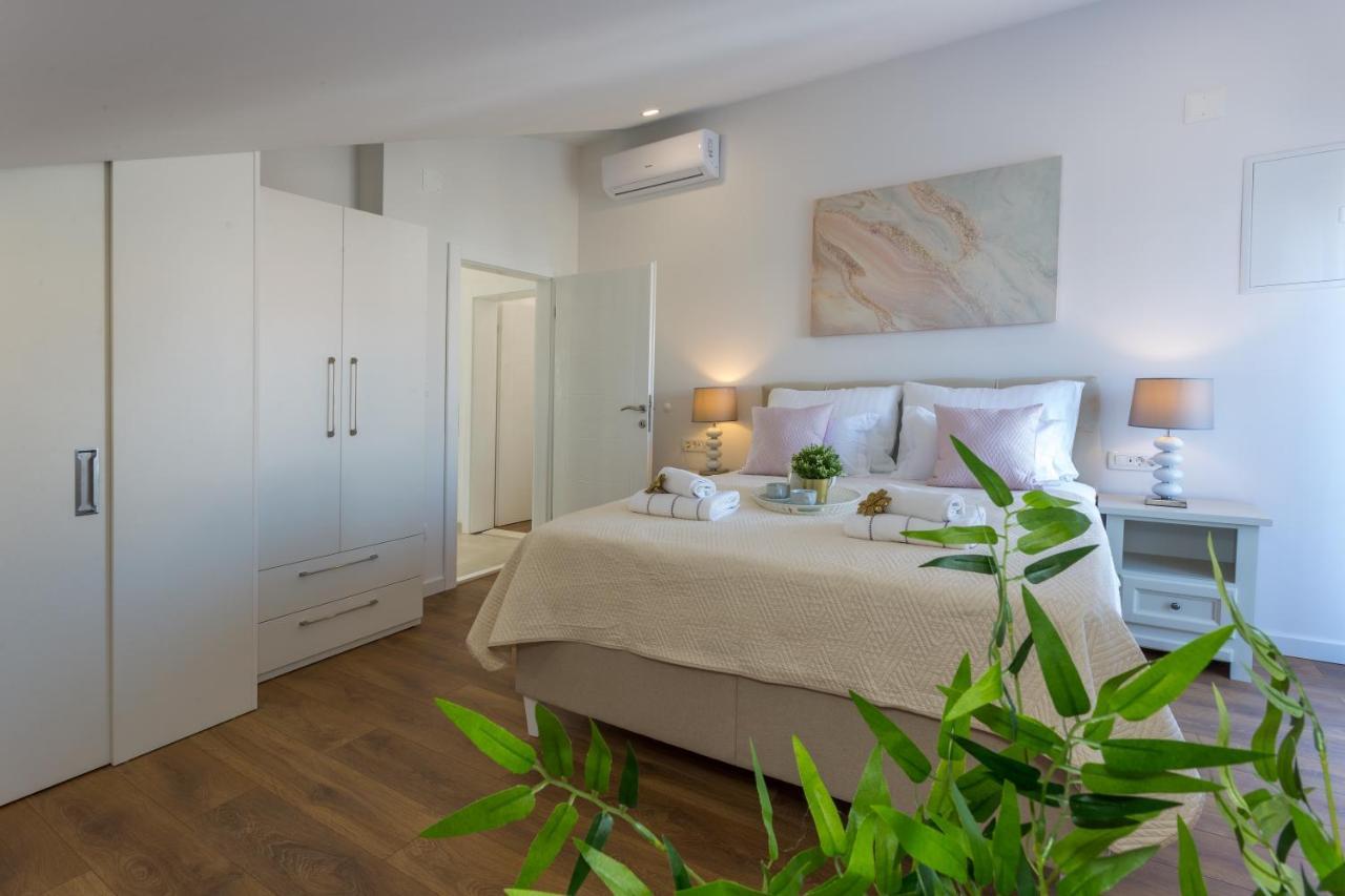 Golden View Penthouse Daire Hvar Town Dış mekan fotoğraf
